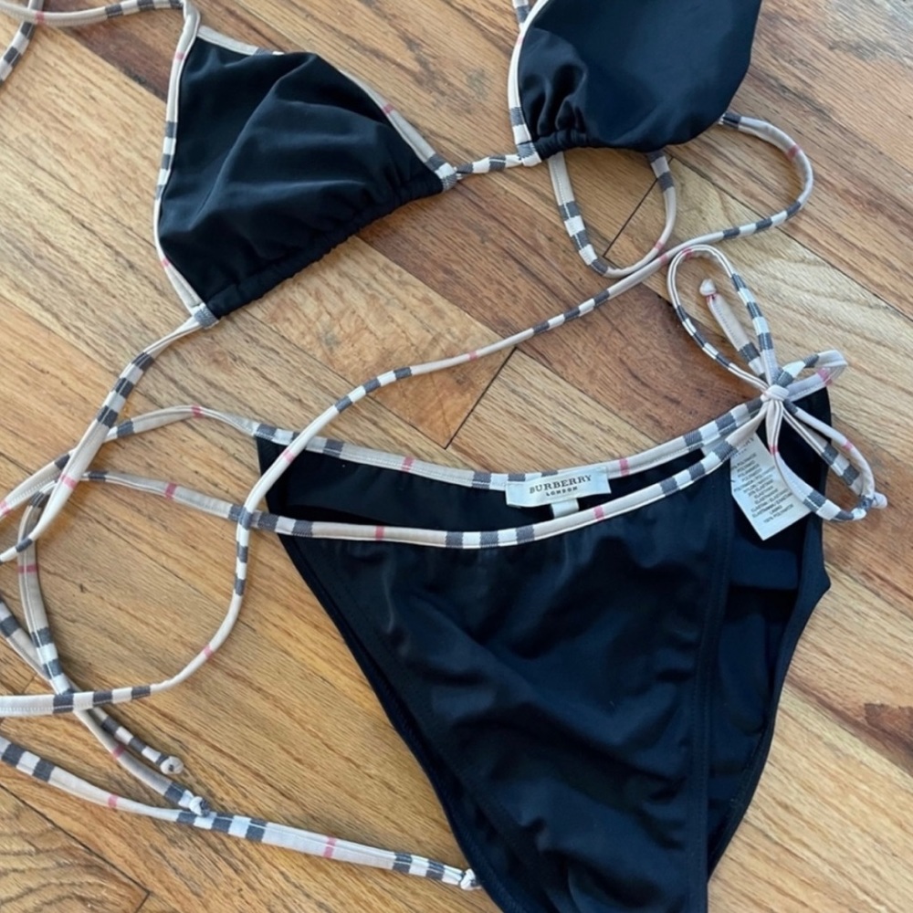 BURBERRY TRIANGLE SWIMSUIT BLACK SIZE L